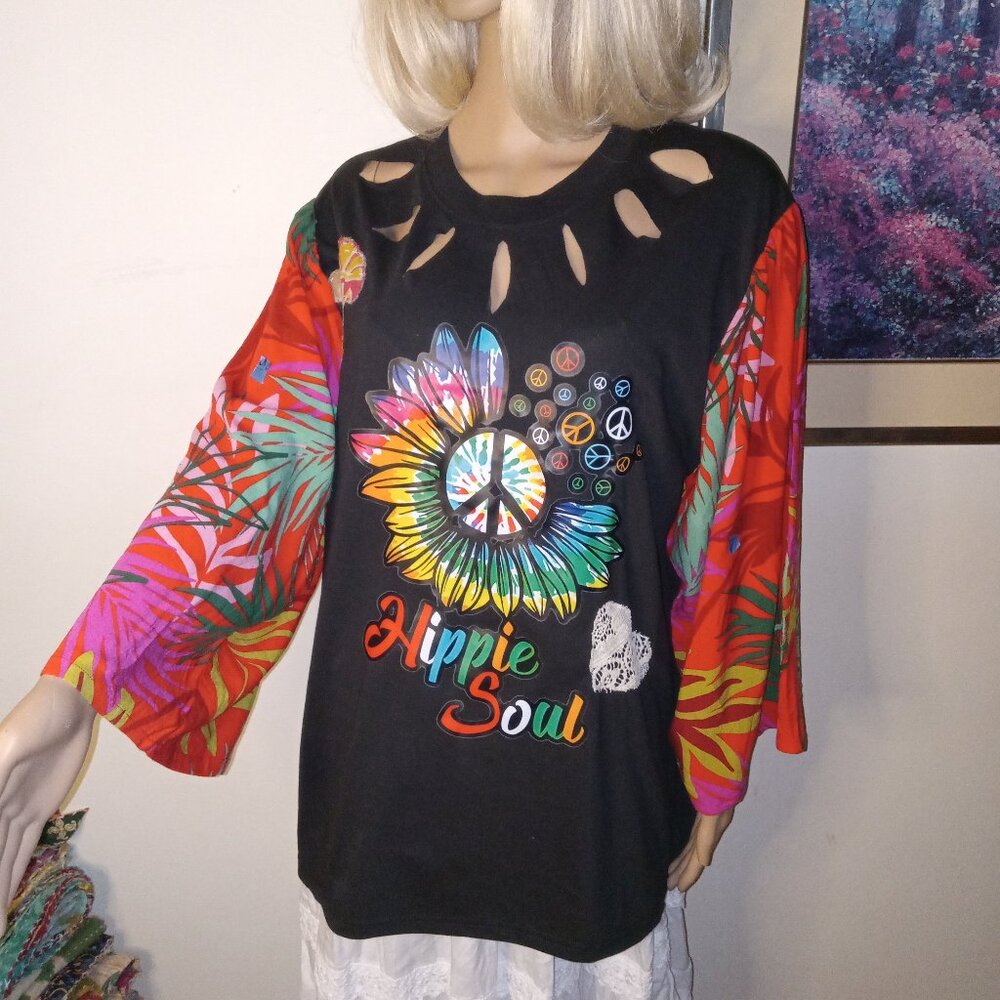 Hippie Soul T-Shirt Size L Vibrant Sleeves Kantha Mushroom Lace Heart Upcycled